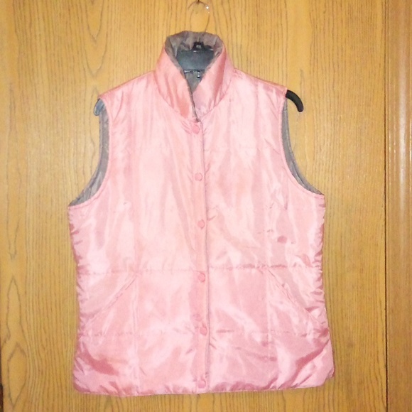 Lt. PINK & GRAY *REVERSIBLE* INSULATED FuLL ZIP-UP VEST SIZE: L/XL W/ POCKETS - Picture 1 of 7